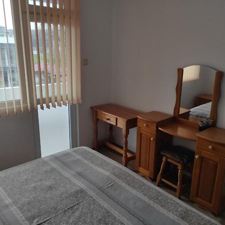 Kirovi House - Guest Rooms تساريفو الغرفة الصورة