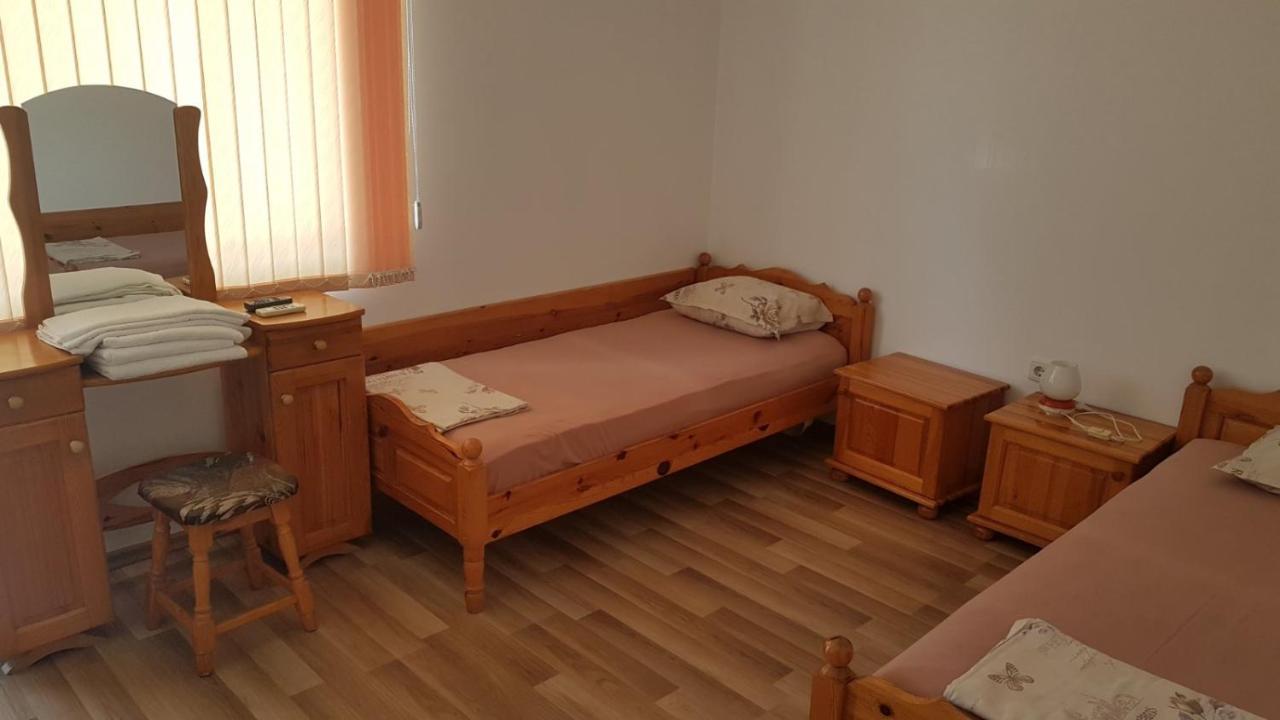 Kirovi House - Guest Rooms تساريفو المظهر الخارجي الصورة
