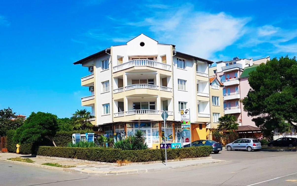 Kirovi House - Guest Rooms تساريفو المظهر الخارجي الصورة
