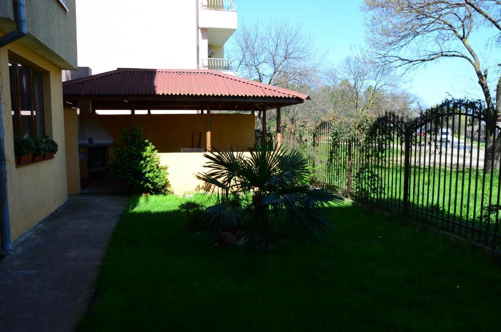 Kirovi House - Guest Rooms تساريفو المظهر الخارجي الصورة