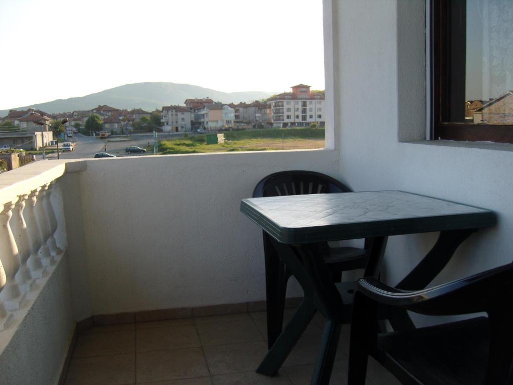 Kirovi House - Guest Rooms تساريفو المظهر الخارجي الصورة