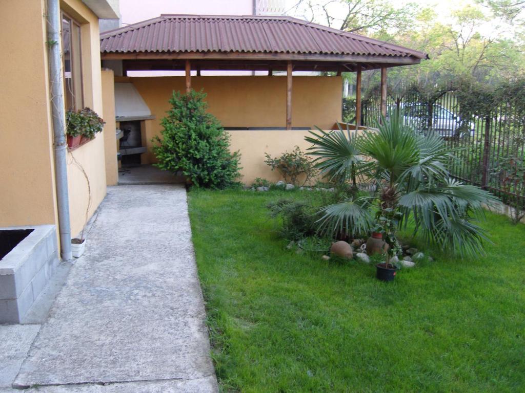 Kirovi House - Guest Rooms تساريفو المظهر الخارجي الصورة
